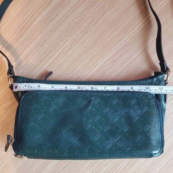 Villager A Liz Claiborne Company dark green shoulder bag like new - Picture 2 of 8